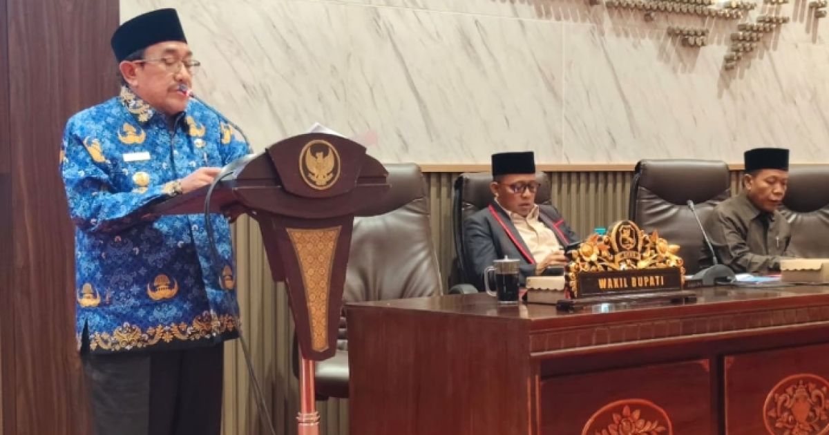Suasana Rapat Paripurna tentang Pertanggungjawaban Pelaksanaan APBD Tahun Anggaran 2025 kepada DPRD Kabupaten Sumenep di Gedung DPRD Sumenep. (Foto : istimewa).