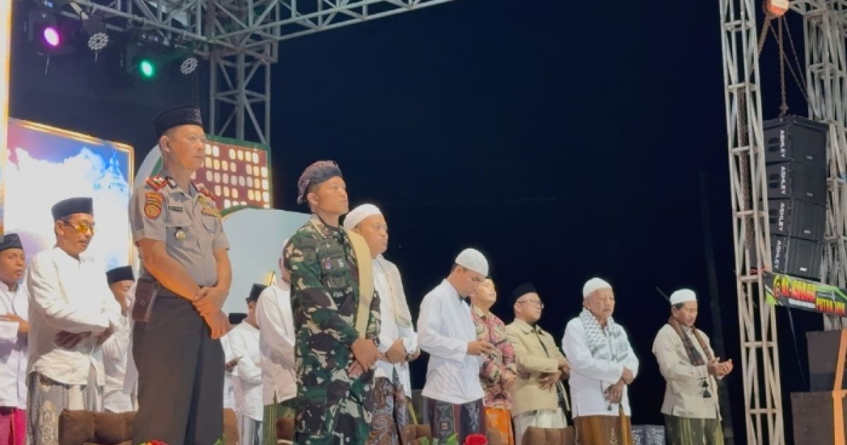 Pengajian Akbar HIMMAH ke-51 Jadi Panggung Sinergi Yonif TP 931/KJ Sumenep dan Ponpes Al-Islamiyah Pakondang Perkuat Pendidikan Karakter Santri