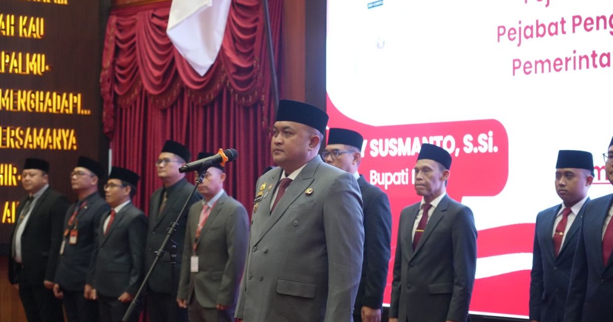 Lantik 14 Pejabat, Bupati Bogor Berpesan Jalankan Amanah dengan Penuh Integritas, Profesionalisme dan Tanggung Jawab