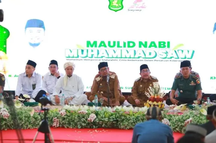 Pemkab Sumenep Gaungkan Cinta Damai dan Pererat Silaturrahmi Lewat Peringatan Maulid Nabi di Pendopo Agung