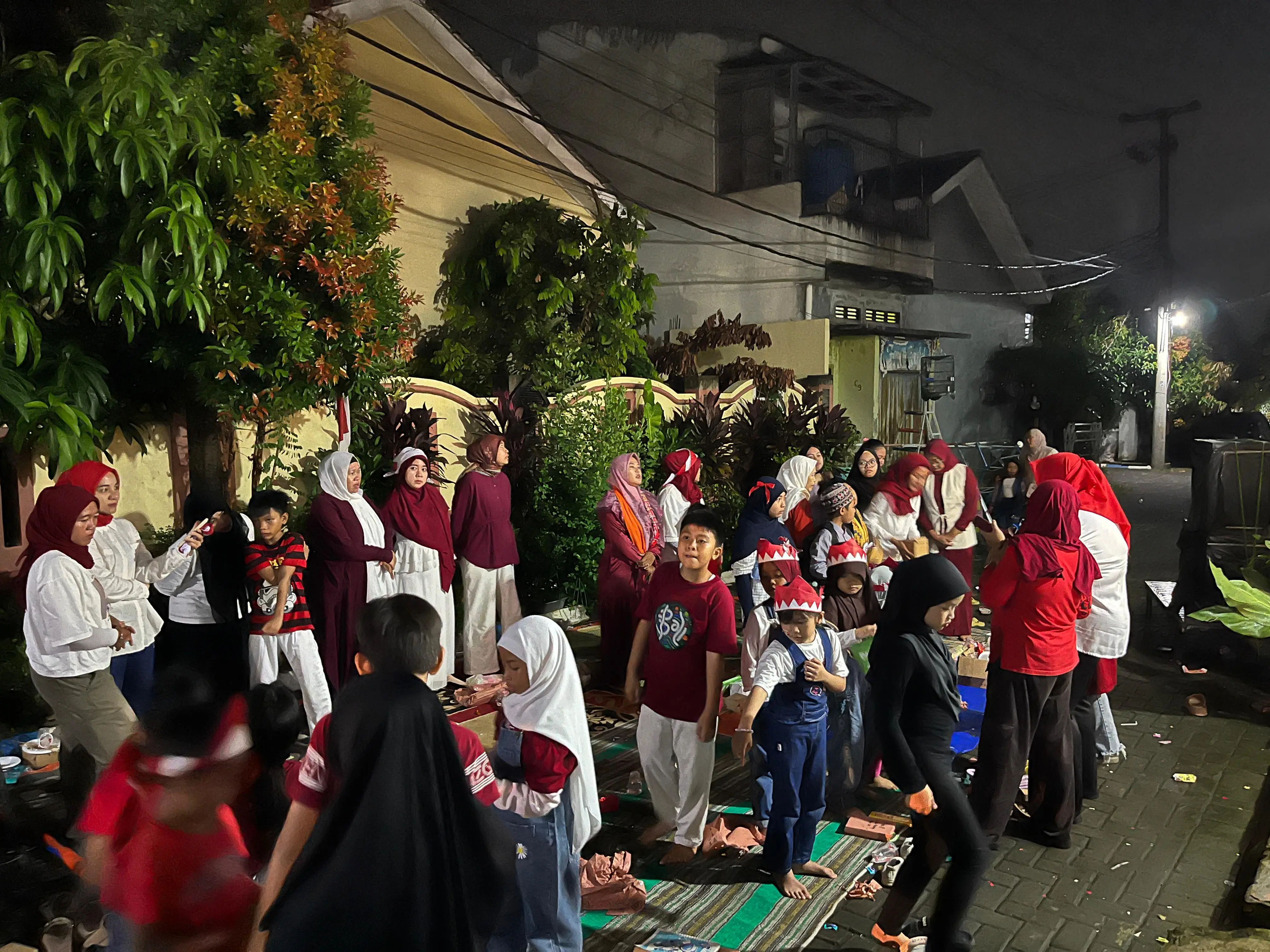 Semarak HUT RI ke 80, Warga Griya Cilebut Asri 2 Bogor Gelar Panggung Hiburan