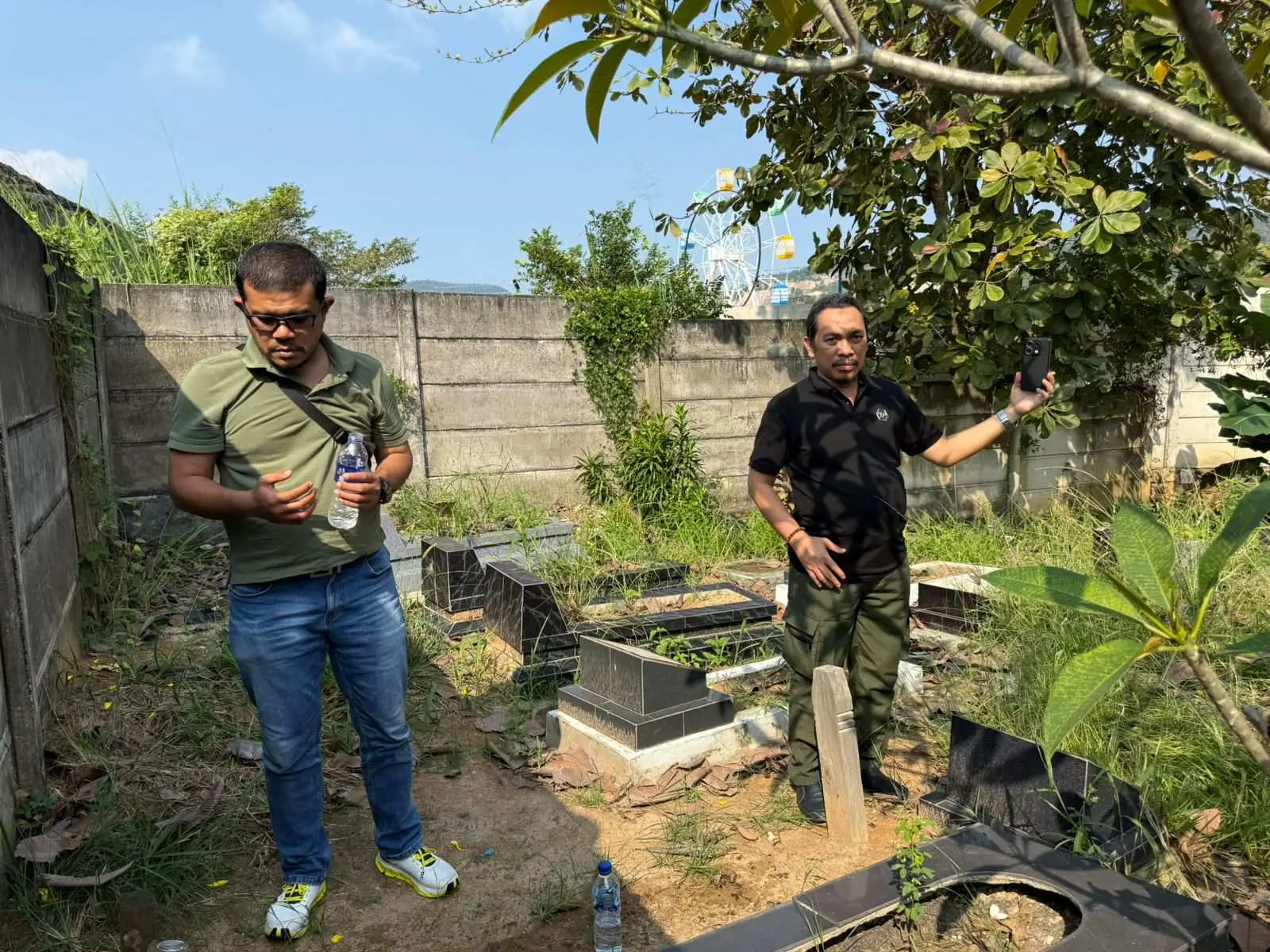 Jelang HUT ke 13, Ketua Umum IWO Ziarah ke Makam Riko Amir di Bandar Lampung