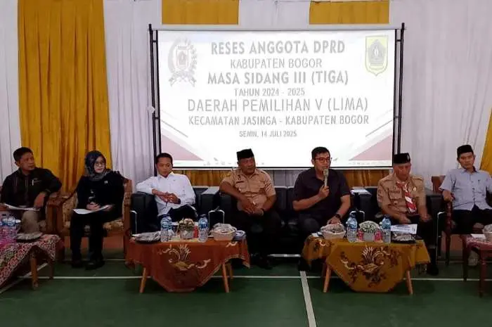 Reses Masa Sidang III Tahun 2025 Dapil V, Ketua DPRD Pastikan Pemkab Bogor Realisasikan Program Bantuan 2.500 Unit Rutilahu