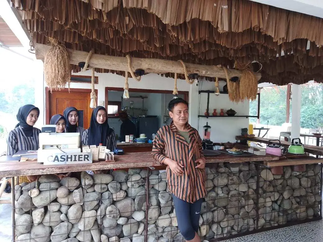 Dari Menembak Hingga Dawet: Destinasi Wisata Tentrem Jiwo Tawarkan Healing Bernuansa Tradisi