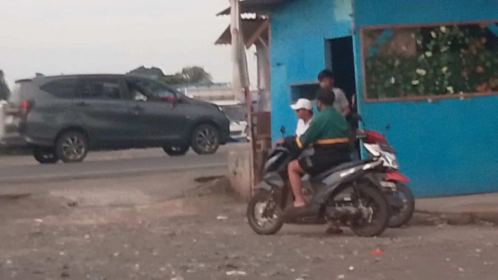 Terkesan Kebal Hukum, Warung di Jalan Raya Benda Sukabumi Diduga Jual Obat Golongan G Secara Bebas