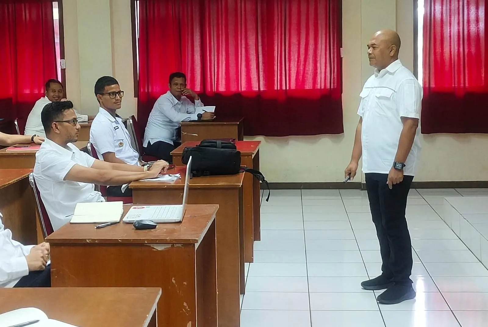 Dari Kelas Hingga Lapangan, Siswa Sekolah Center of Excellence Imam Ade Sitorus (Cover: Rudi Pane) Ini menjadi Inspirasi Banyak Orang