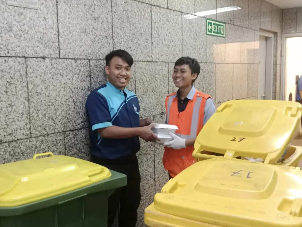 BRI Bursa Efek Indonesia Alirkan Kebaikan dengan Berbagi Sedekah Hari Jumat Berkah