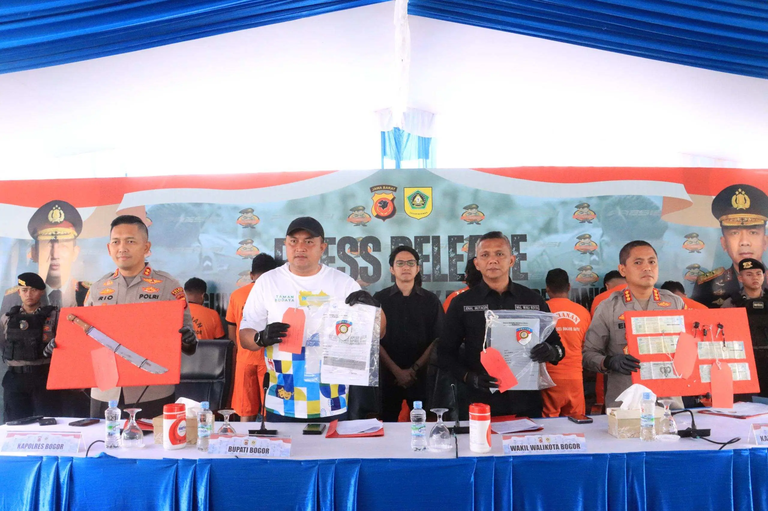 Ungkap Kasus Premanisme, Polres Bogor Bersama Polresta Bogor Kota Berhasil Mengamankan 9 Pelaku dan Menyita Barang Bukti 109 Kendaraan