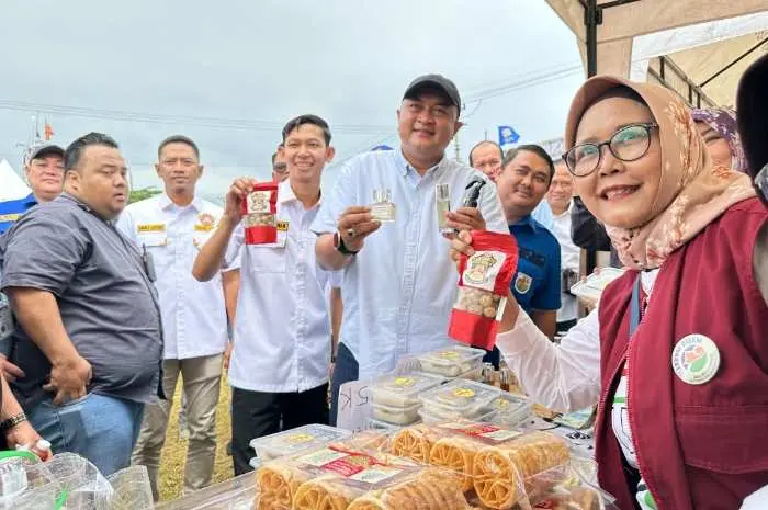 Pastikan Harga Kebutuhan Bahan Pokok Stabil, Bupati Bogor Rudy Susmanto Tinjau Gerakan Pangan Murah di Bojonggede