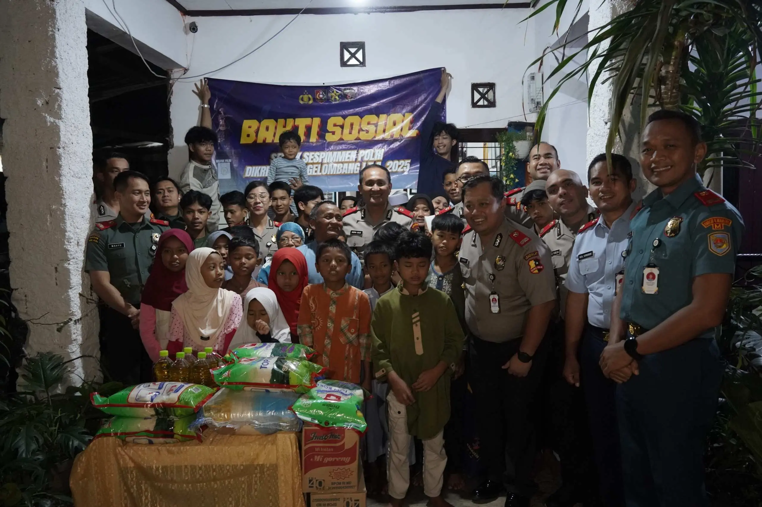 HUT Sespim Lemdiklat Polri ke 60, Serdik Sespimmen Dikreg 65 Berbagi Kebahagiaan dengan Anak PSAA Al Kautsar Lembang Bandung