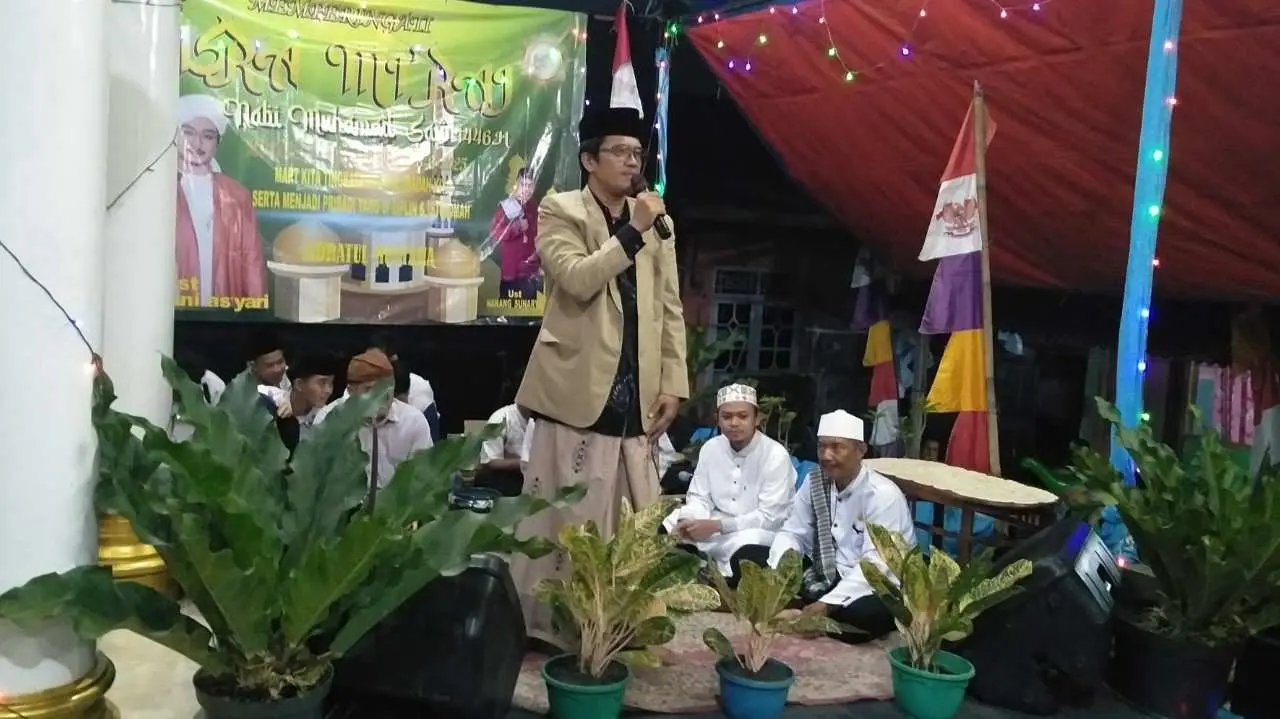 Hadiri Peringatan Isra Mi'raj di Mushola Nurul Madani, Lurah Ciriung: Mari Menjadi Pribadi yang Disiplin dan Istiqomah