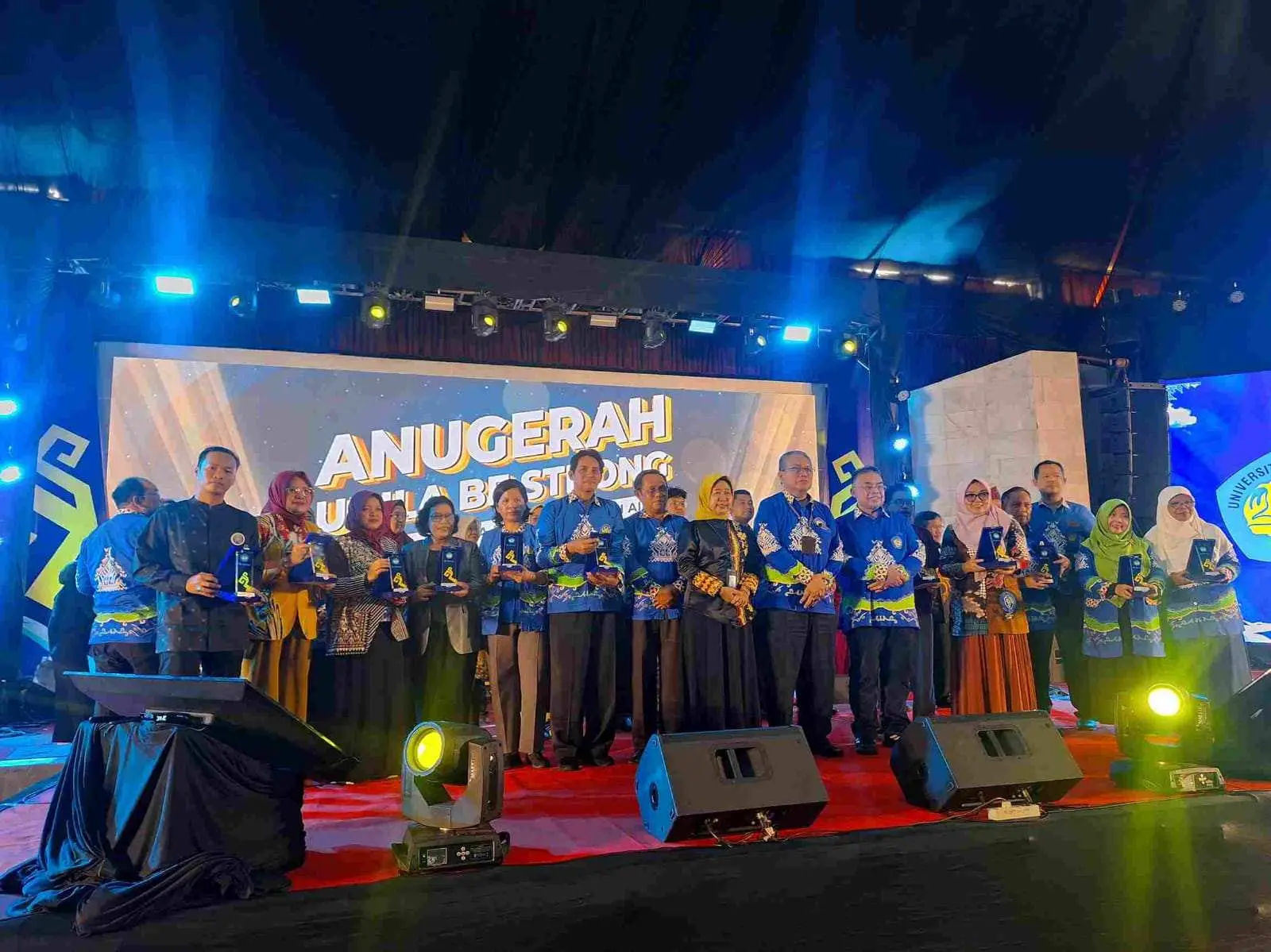 IWO Lampung Terima Penghargaan Anugerah Be Strong Kategori Mitra Organisasi Pers dari Unila