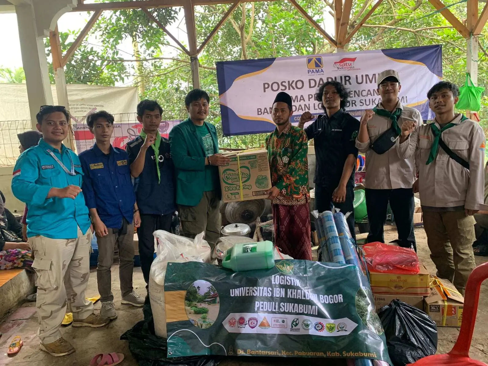 Organisasi Mahasiswa UIKA Bogor Distribusikan Bantuan untuk Korban Bencana Alam Sukabumi