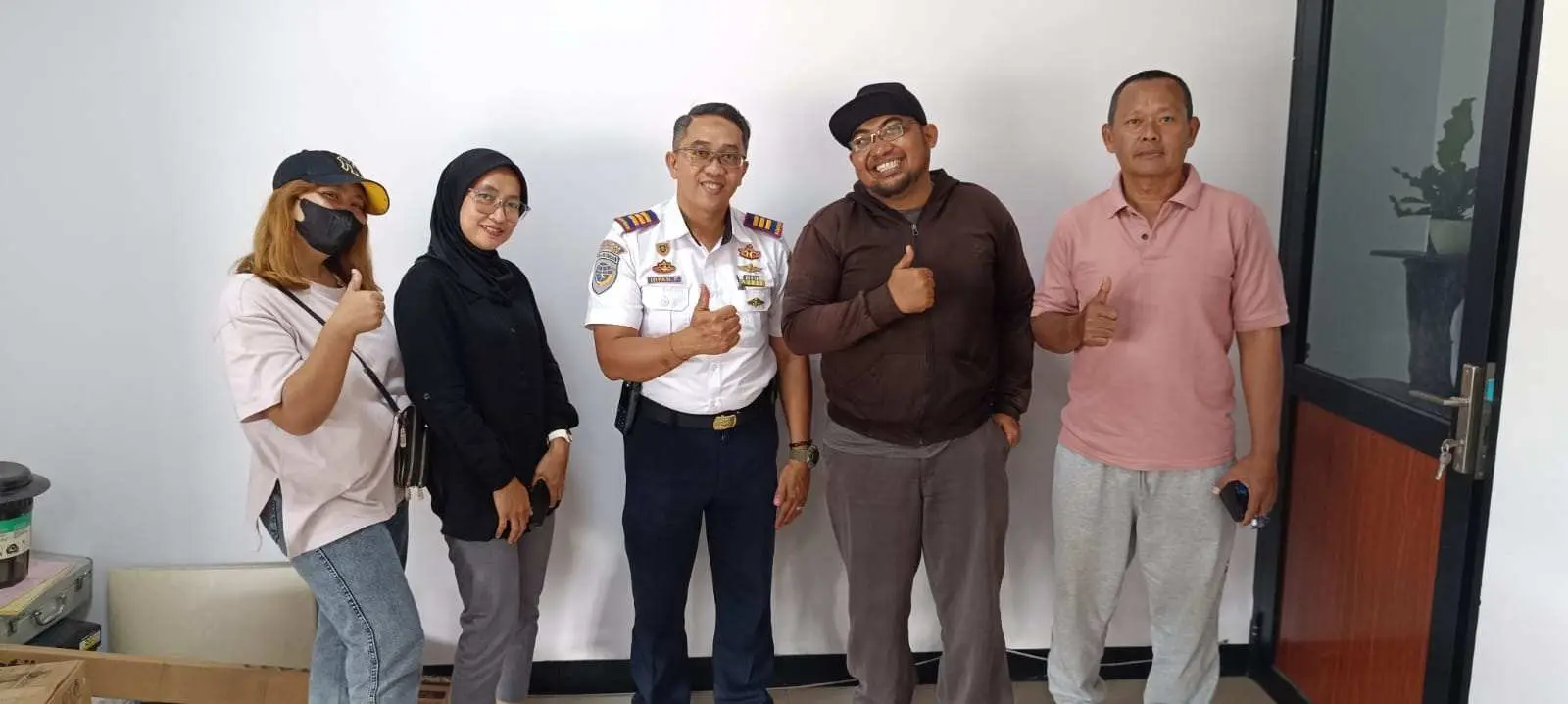 Jelang Nataru, BPTD Kelas II Jawa Barat Gandeng IWO Purwakarta Fasilitasi Pelaku UMKM Berjualan di Rest Area UPPKB Cibaragalan