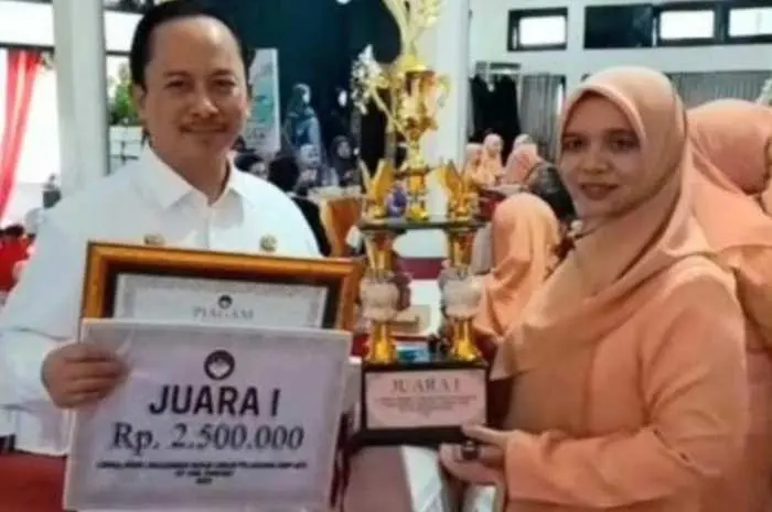 Bappeda Dapat Penghargaan sebagai Juara Terbaik I Kategori Kegiatan PHBS Tingkat OPD Pemkab Sumenep