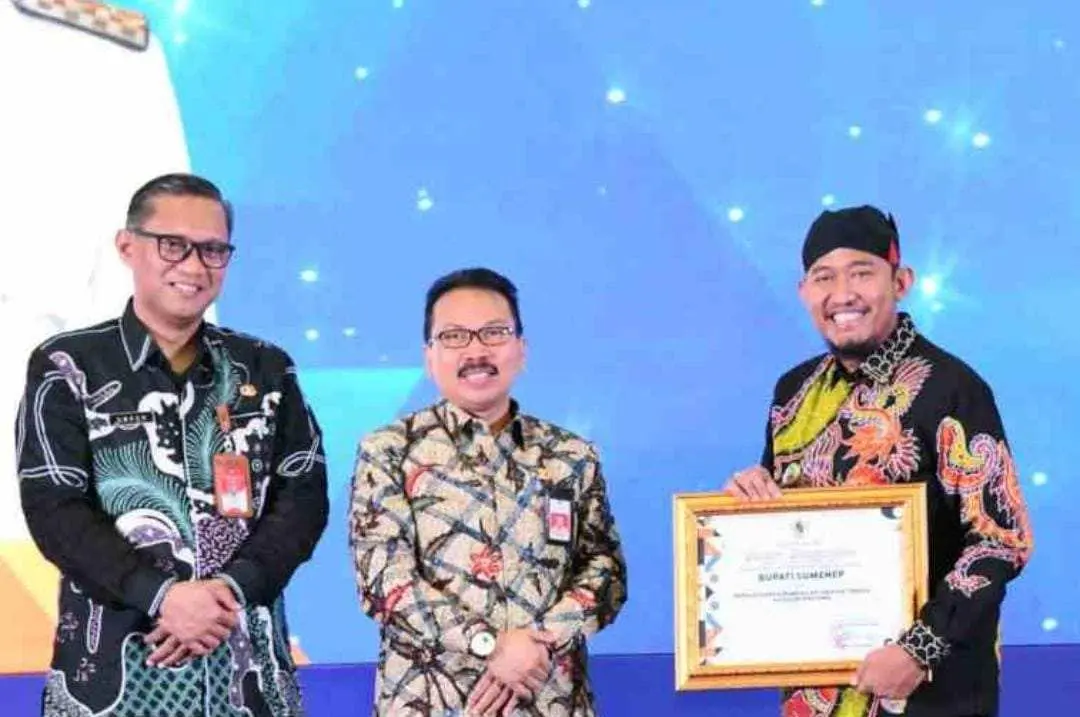Penghujung Tahun 2024, Bupati Sumenep Dinobatkan Sebagai Pembina Kecamatan Terbaik di Jawa Timur dari Kemendagri RI