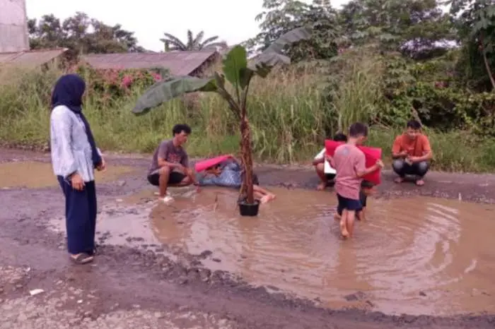 Warga Rumpin dan Gunung Sindur Demo Jalan Rusak, Ini Penjelasan Dinas PUPR Kabupaten Bogor