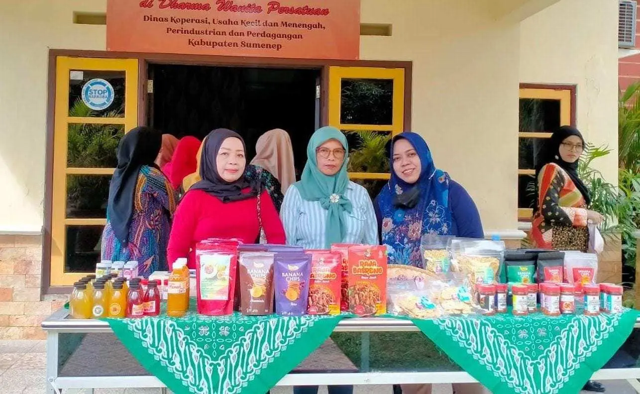 Pameran UMKM Jajanan Produk Lokal Sumenep Meriahkan Acara Puncak Songennep Parjugha 2024 Paud El Fath