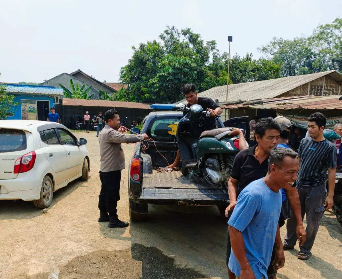 Truk Tronton Hantam Sepeda Motor di Rumpin Bogor, Polisi Sebut 1 Korban Tewas di Tempat dan 1 Korban Lainnya Luka Berat