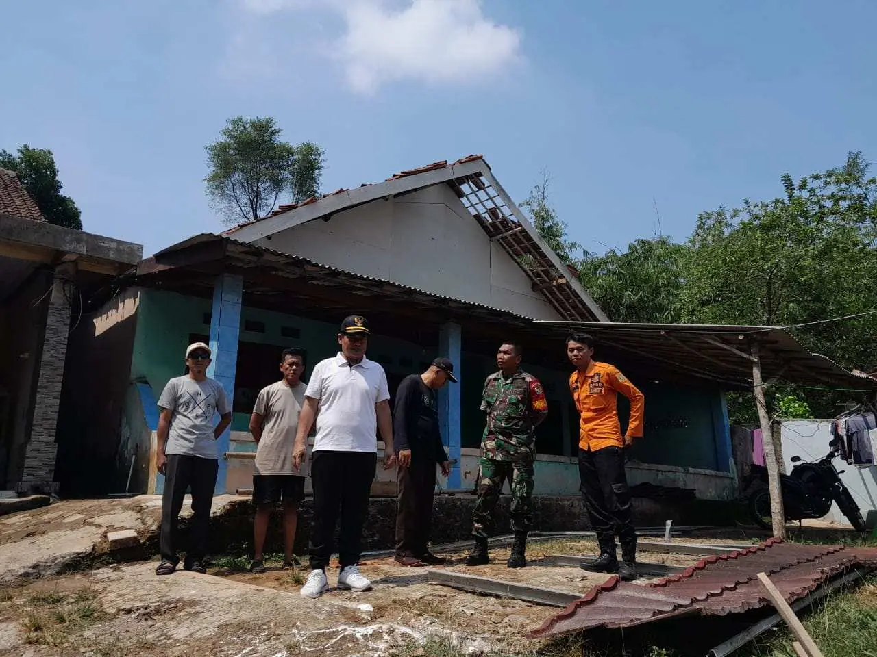 Angin Kencang Terjang Parung Panjang Bogor, BPBD: 8 Rumah Warga Desa Gintung Cilejet Rusak Parah