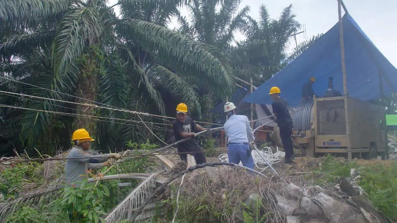 Maknai Hari Sumpah Pemuda dan Hari Pahlawan, PLN UIP KLT Geber Penyelesaian Stringing SUTT 150 kV Maloy-Talisayan