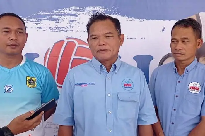 Ketua PBVSI Kabupaten Bogor Dede Chandra Sasmita Resmi Membuka Turnamen Livoli Divisi Utama 2024