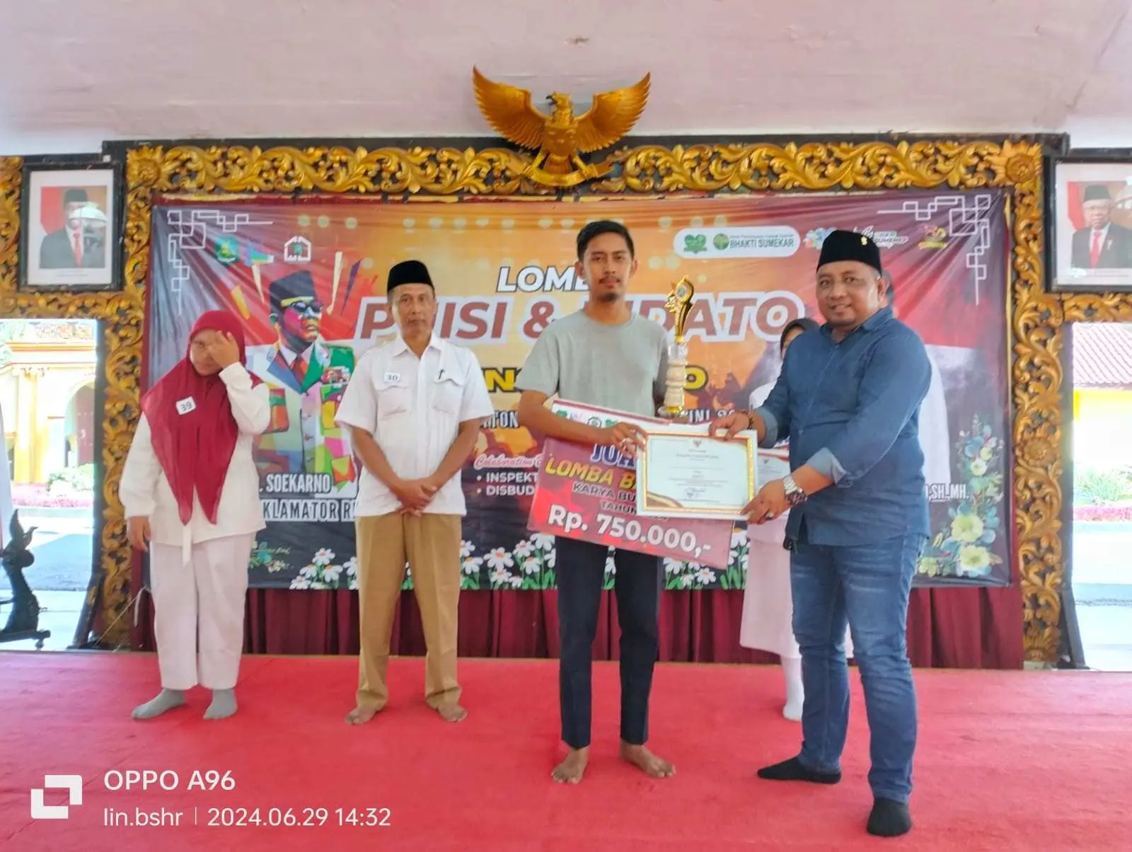 Diiikuti Ratusan Peserta, IWO Sumenep Sukses Gelar Event Lomba Baca Puisi Karya Bung Karno Tahun 2024