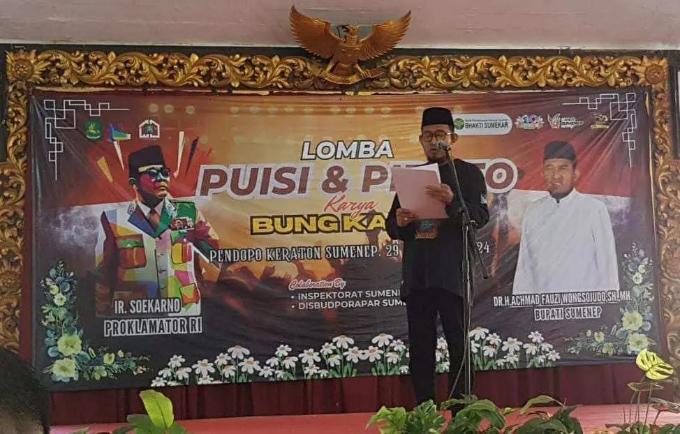 Saat Suara Bupati Sumenep Achmad Fauzi Bergetar Bacakan Karya Puisinya di Pagelaran Event Lomba Baca Puisi Karya Bung Karno