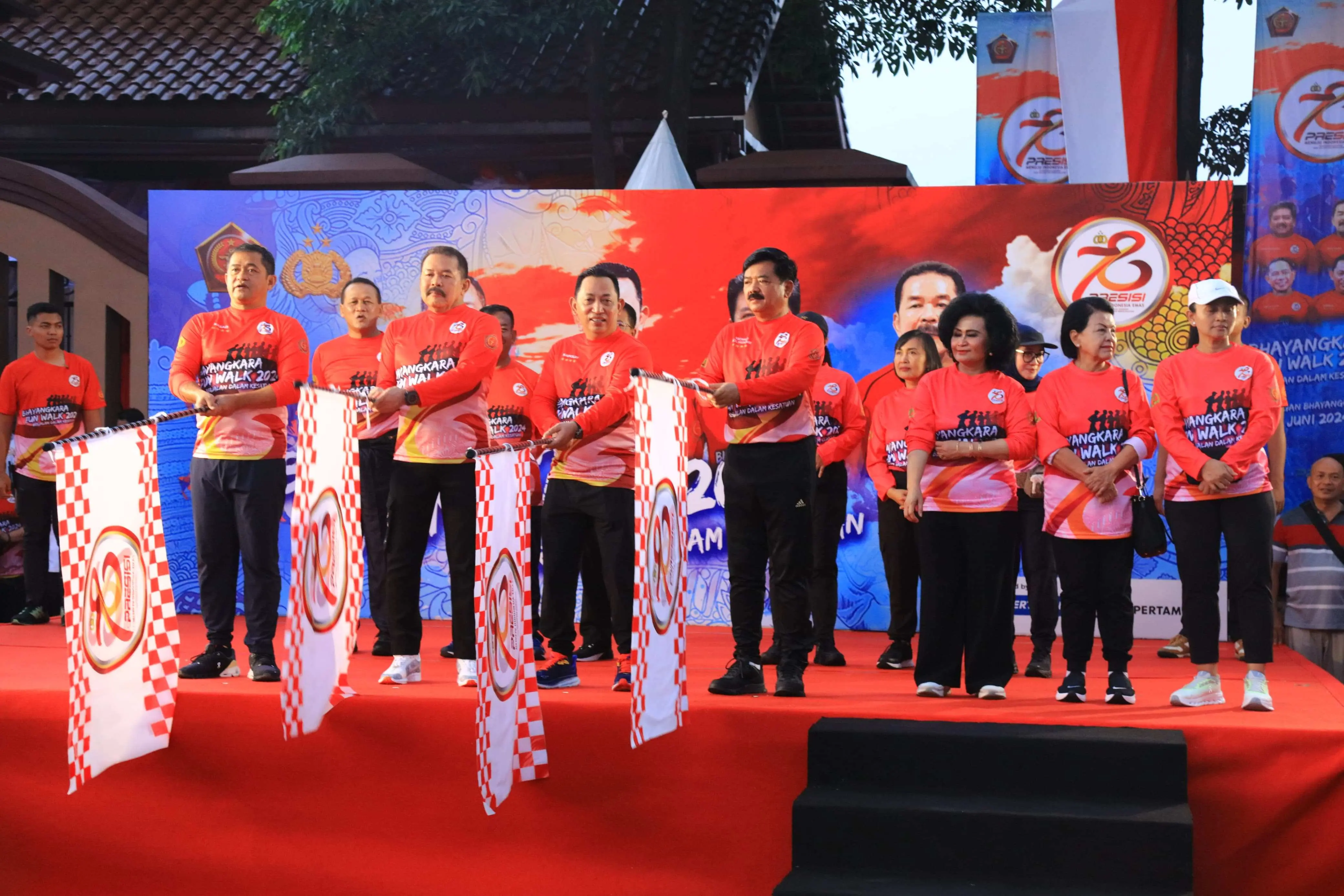 Buka Bhayangkara Fun Walk 2024, Kapolri Jenderal Listyo Sigit Prabowo: Bersama Bergerak untuk Persatuan