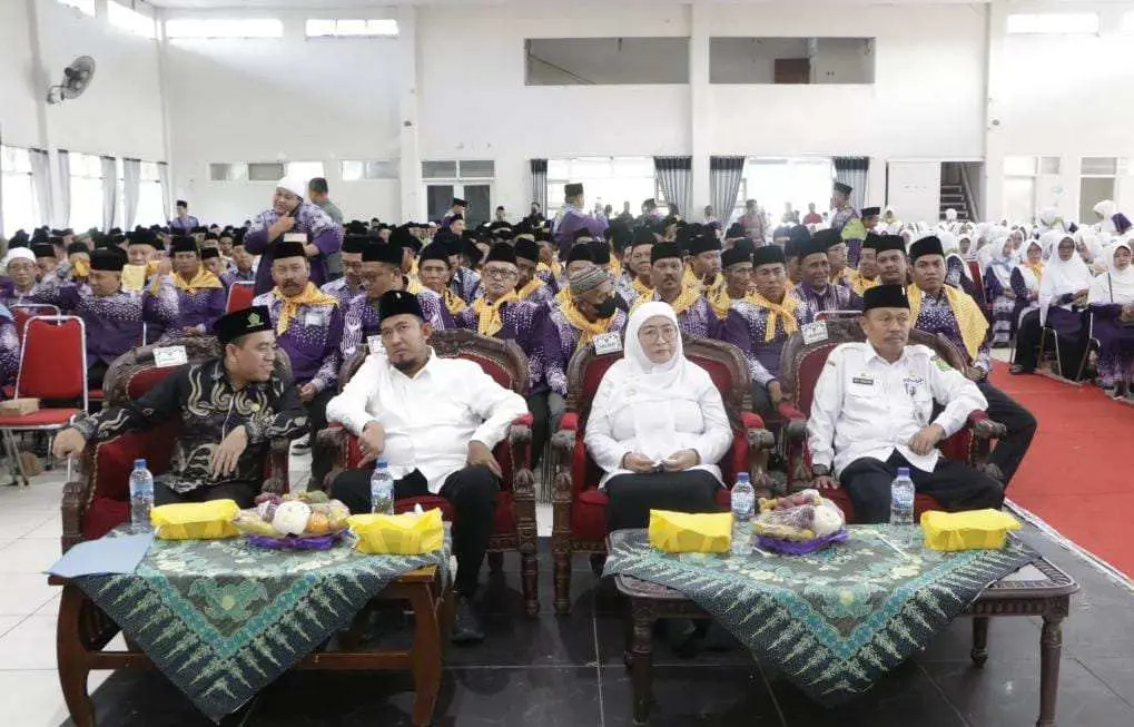 Lepas Keberangkatan 898 CJH, Bupati Sumenep Achmad Fauzi Berpesan Jaga Kesehatan Selama Menunaikan Ibadah Haji