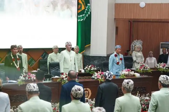 Pimpin Rapat Paripurna HJB ke 542, Ketua DPRD Rudy Susmanto Tegaskan Pentingnya Menjaga Kebersamaan dan Kerukunan dalam Keberagaman