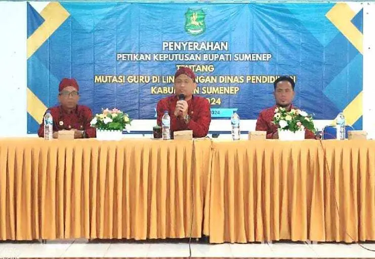 Disdik Kabupaten Sumenep Serahkan Petikan SK Mutasi kepada 198 Guru