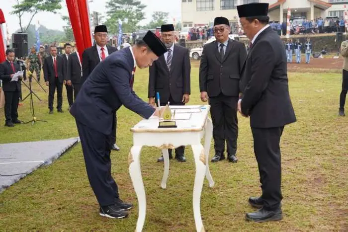 Resmi Melantik Suryanto Putra Sebagai Pj Sekda Kabupaten Bogor, Asmawa Tosepu Sampaikan Hal Ini