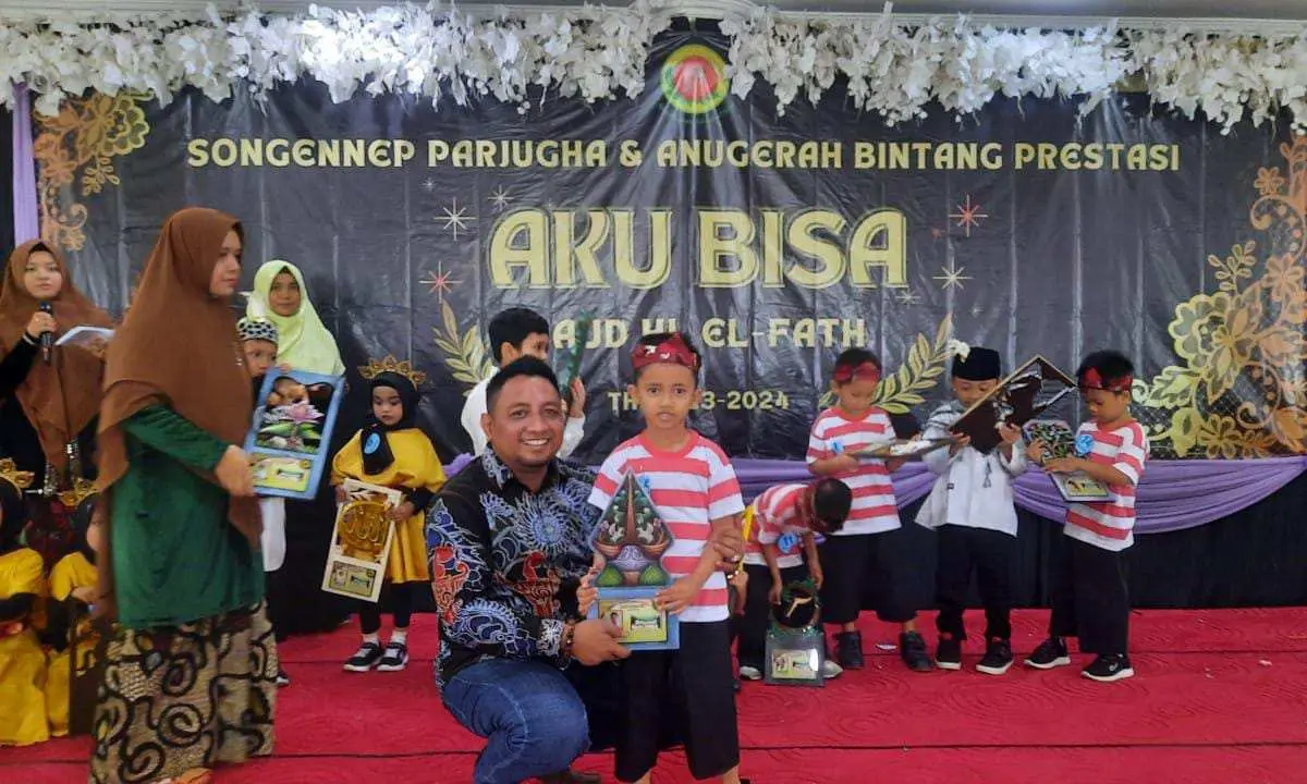 PAUD HI El Fath Sumenep Gelar Soengenep Parjuge dan Anugerah Bintang Prestasi 'Aku Bisa'
