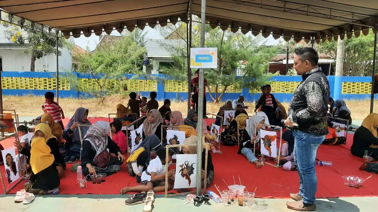 Meriahkan Hari Jadi Sumenep ke 754, PAUD Sumekar Gandeng Canteng Koneng Kenalkan Proses Membatik Pada Anak Usia Dini