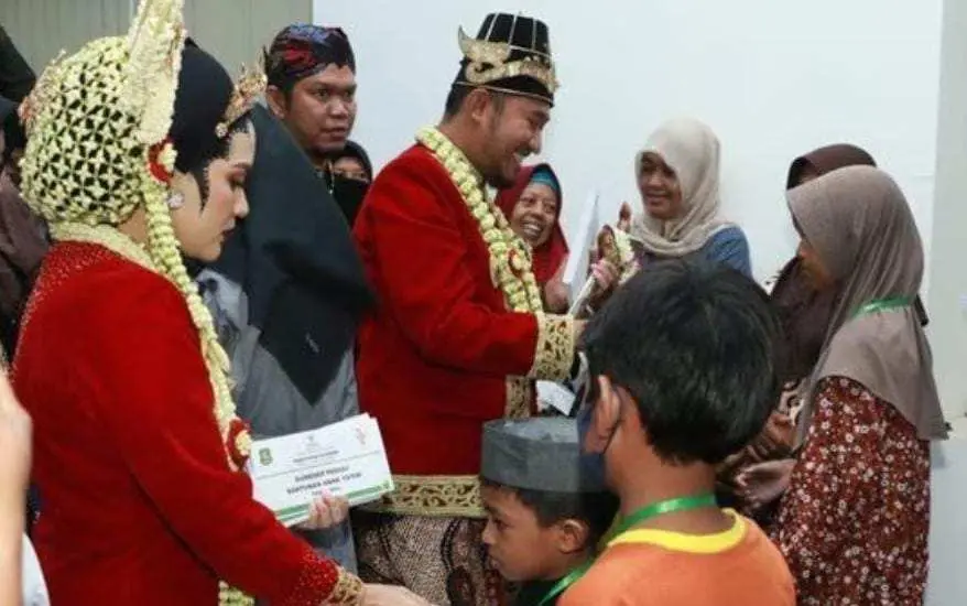 Bupati Sumenep Santuni 754 Anak Yatim di Acara Prosesi Arya Wiraraja