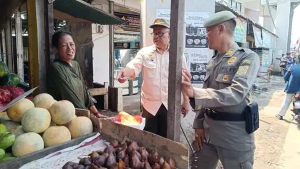 Pedagang di Stasiun Bojonggede Diminta Rapikan Lapak