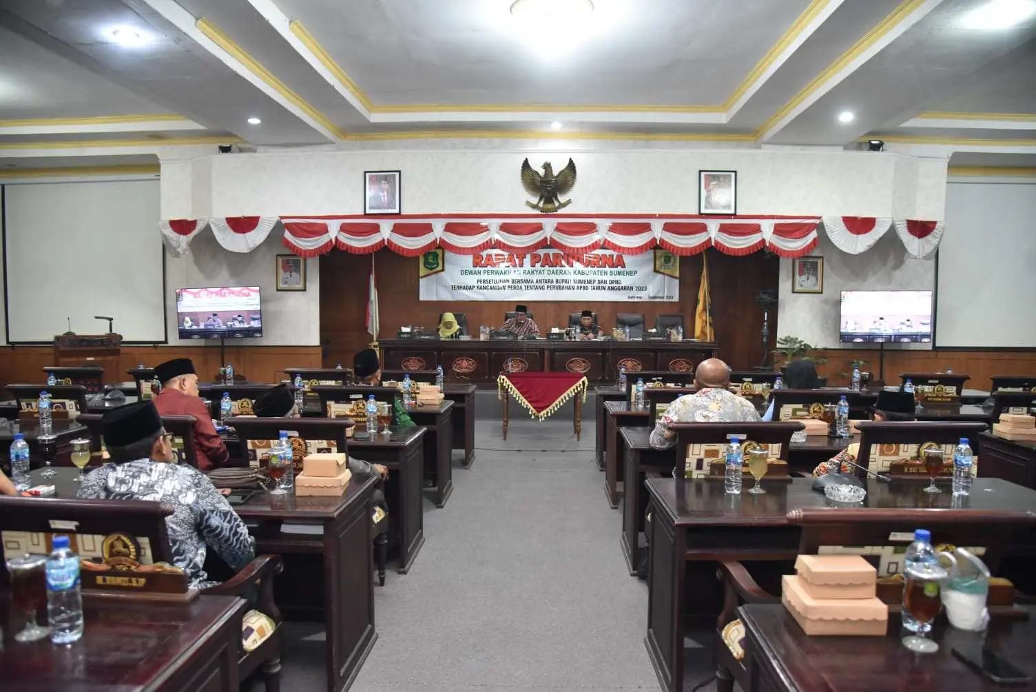 DPRD Sumenep Gelar Rapat Paripurna dengan Agenda Persetujuan Perda tentang Perubahan APBD Tahun 2023