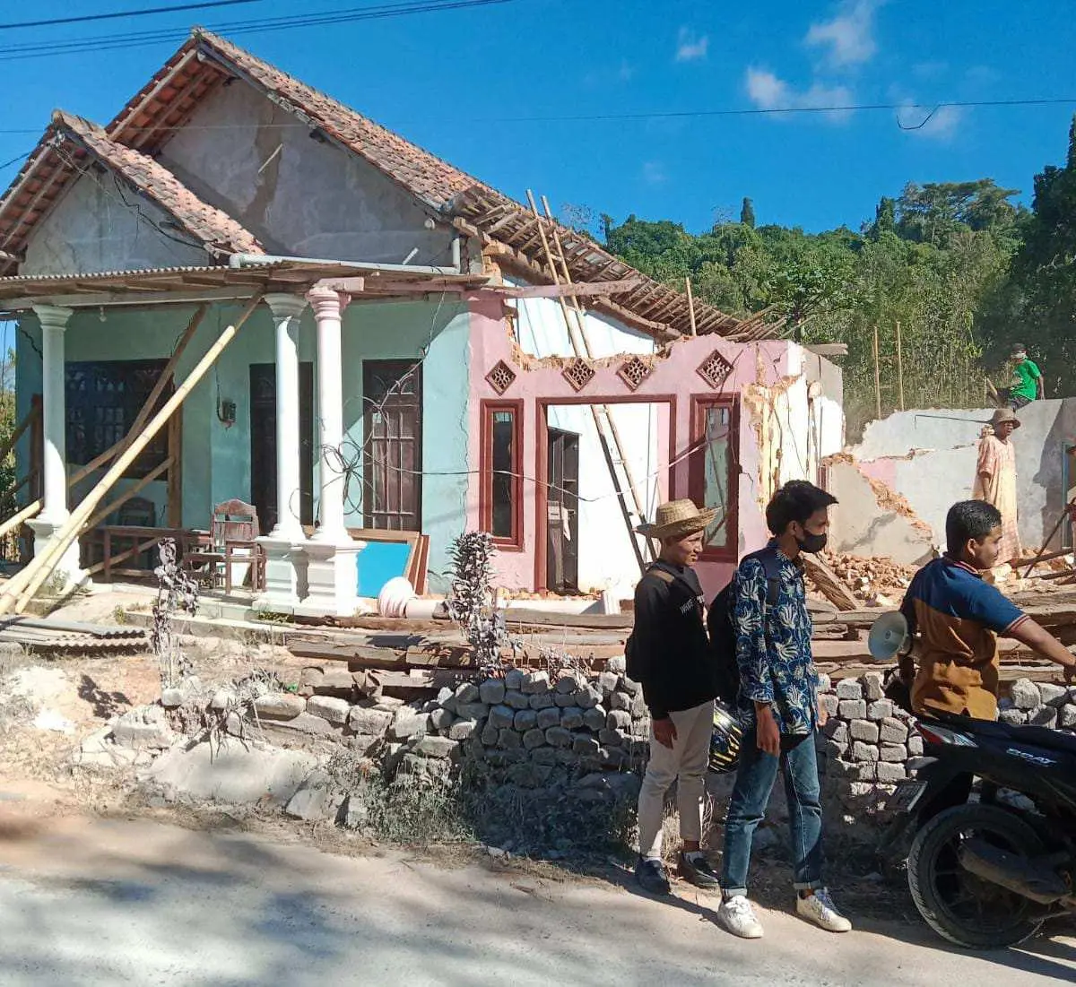 Diduga Jadi Pemilik Tambang Galian C Ilegal, Oknum Anggota DPRD Sumenep Disorot Publik