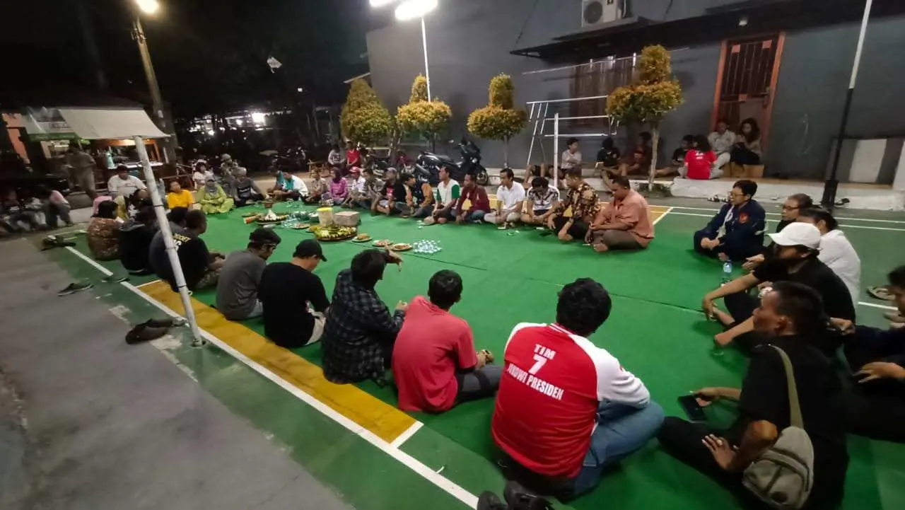 Warga Kampung Jokowi Benda Baru Gelar Tasyakuran Ulang Tahun Jokowi ke 62