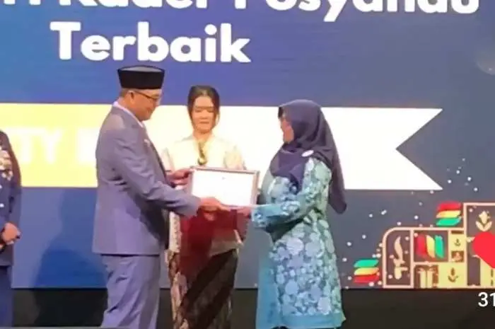 HJB ke 541, Plt Bupati Bogor Iwan Setiawan Tebar Penghargaan Tegar Beriman Award kepada 35 Penerima dari Berbagai Profesi