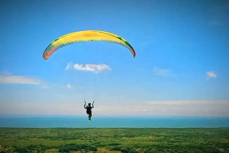 Liga Paralayang Jatim Seri 1 Bakal Digelar di Puncak Lanjari, Bupati Sumenep Siapkan Penampilan Kebudayan