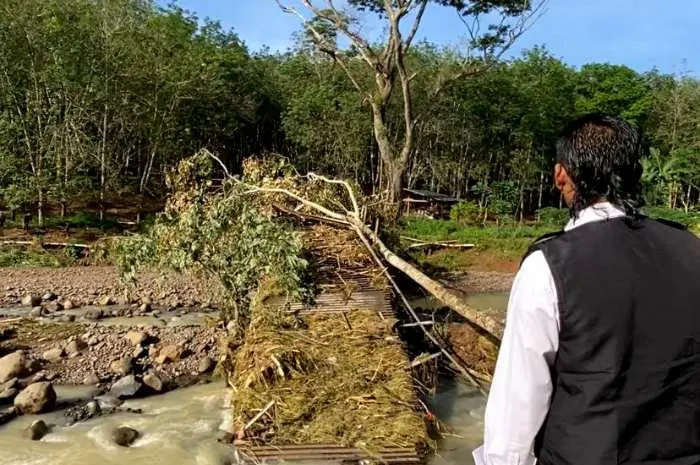 Banjir Rusak Kawasan Wisata Bronjong, Kades Cipadang Sebut Kerugian Ditaksir Mencapai Ratusan Juta