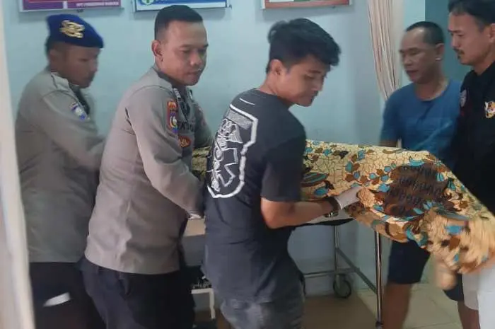 Asik Main Bola, Bocah 6 Tahun Tewas Tenggelam di Pantai Pulau Mahitam Pesawaran Lampung