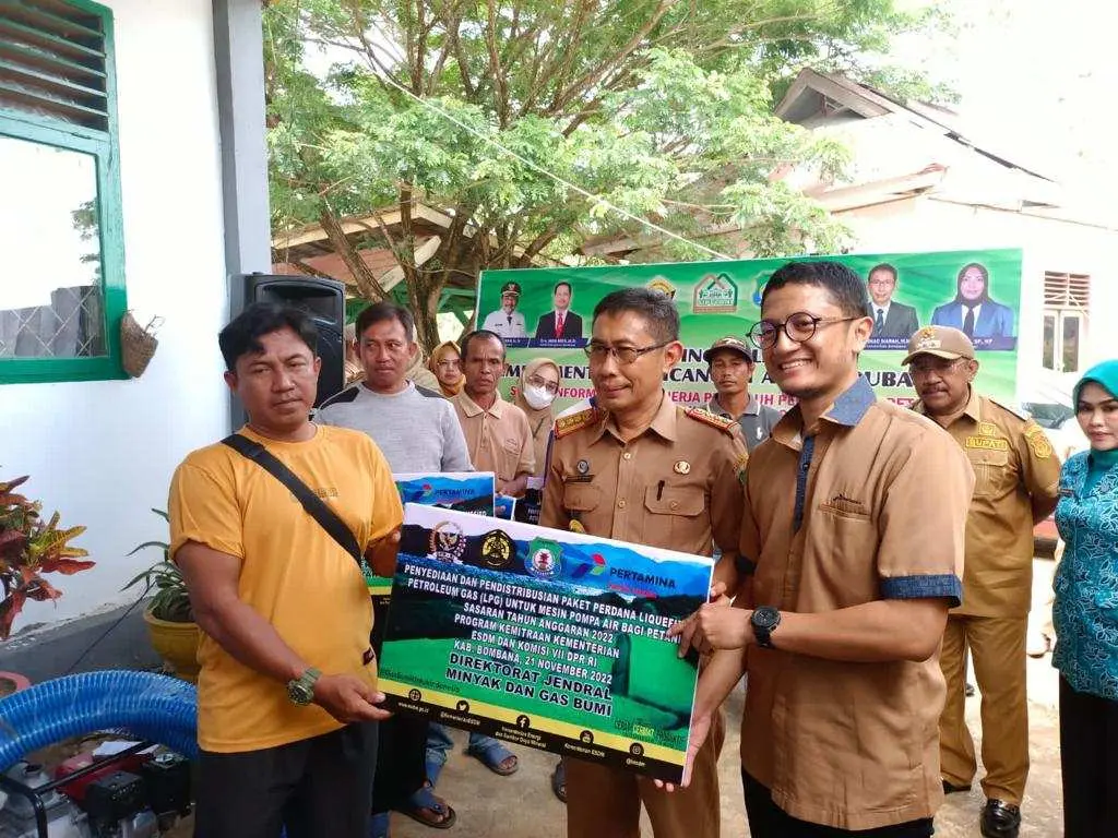 Pertamina Bagikan 16.930 Konverter Kit ke Nelayan dan Petani