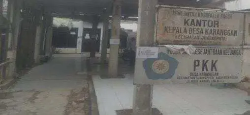 Kantor Desa Karanggan Nampak Kumuh dan Terbengkalai
