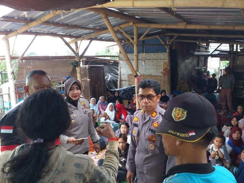 Polwan Polres Bogor Berikan Trauma Healing bagi Anak-anak Korban Gempa di Cianjur