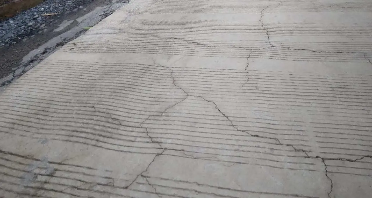 Terbengkalai, CV. Oryano Janji Benahi Proyek Peningkatan Jalan Babakan Madang-Karang Tengah-Cibadak