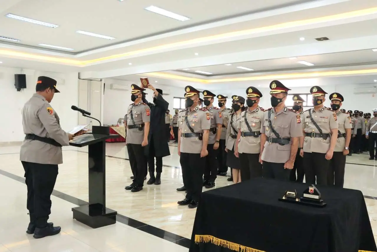 Pimpin Sertijab dan Korps Raport Kenaikan Pangkat Pengabdian, Ini Pesan Kapolres Bogor