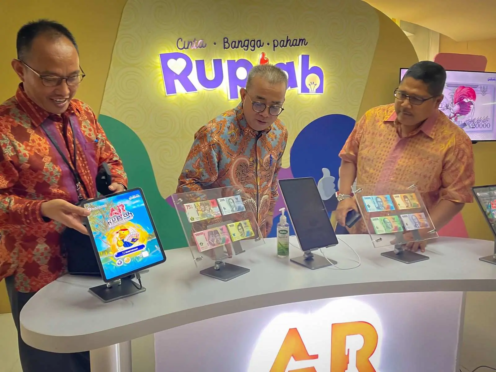 Rupawan Simbol Memupuk Rasa Cinta Tanah Air